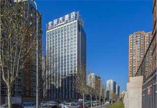 河南PEEK螺丝精密注塑定制加工